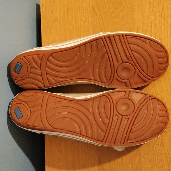 Keds women's size 8 tan sneakers - Picture 5 of 6